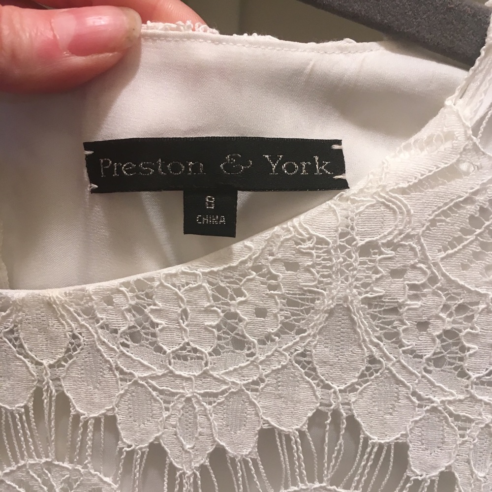 White lace dress - Picture 3 of 4